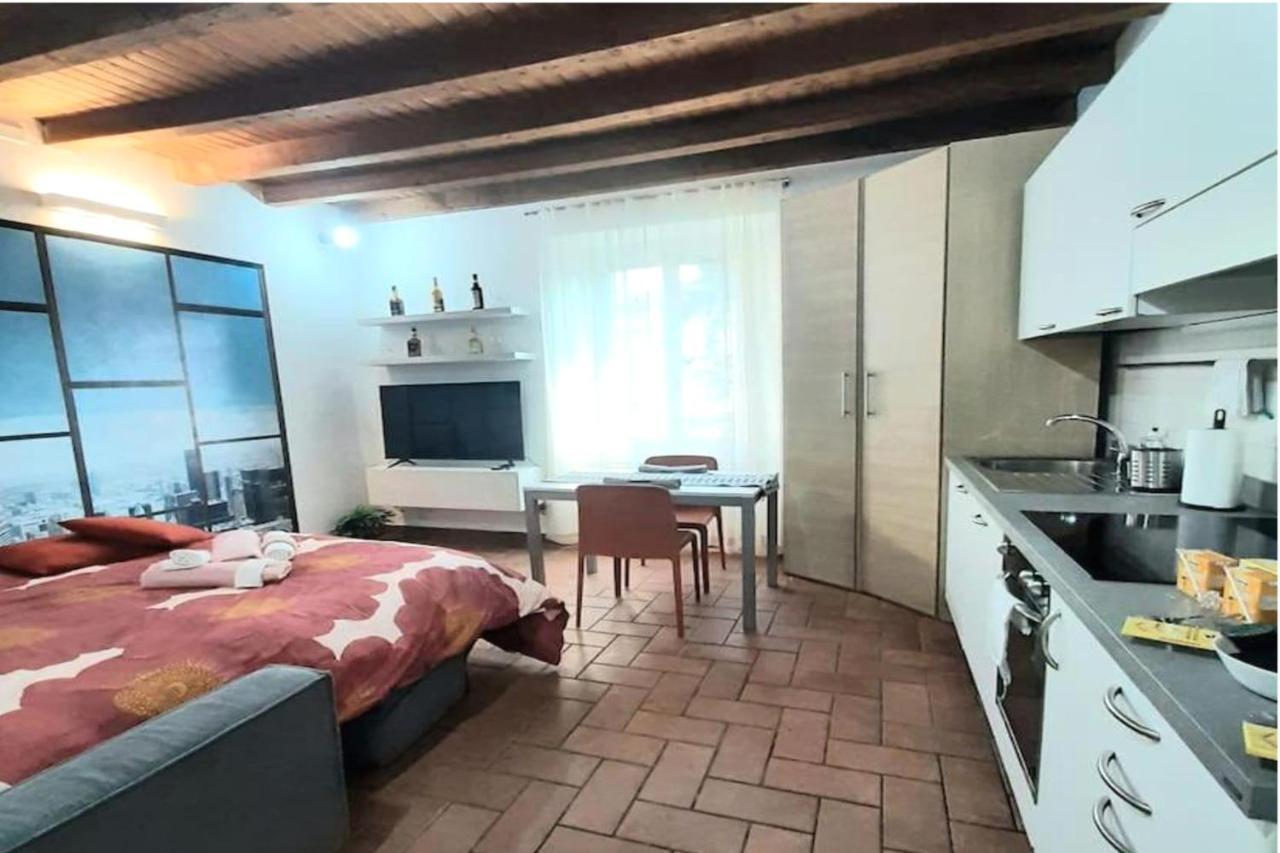 Apartamento Il Rifugio Sui Navigli Con Garage Privato Gratuito Aria Condizionata & Wi-Fi Milán Exterior foto