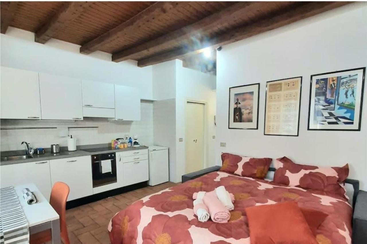 Apartamento Il Rifugio Sui Navigli Con Garage Privato Gratuito Aria Condizionata & Wi-Fi Milán Exterior foto
