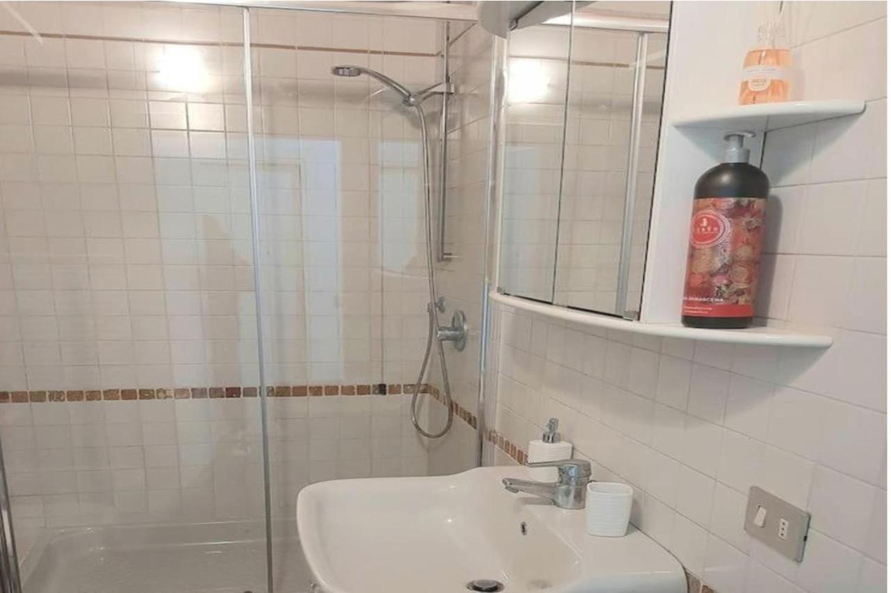 Apartamento Il Rifugio Sui Navigli Con Garage Privato Gratuito Aria Condizionata & Wi-Fi Milán Exterior foto